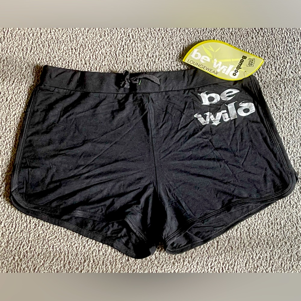 NWT BAMBOO SHORTS. WILD HABITAT BE WILD LOUNGEWEAR SHORTS. Black. L. Waist 31”.